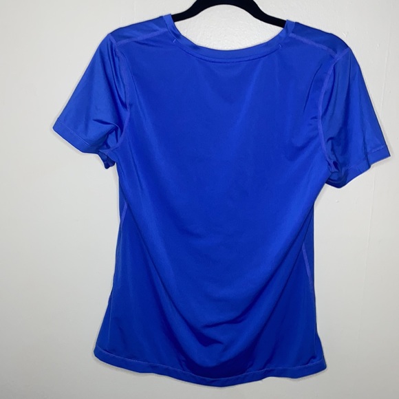 🎱Blue Nike Dri-fit shirt! - Picture 7 of 7